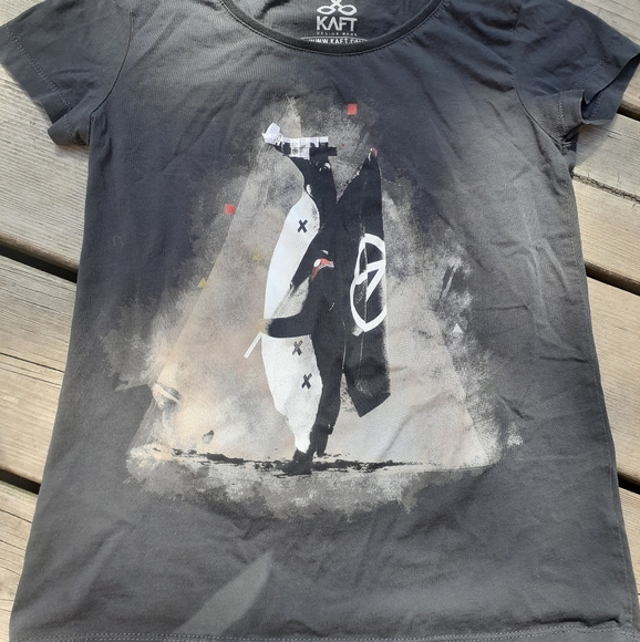 Penguin graphic top tshirt - Picture 3 of 3
